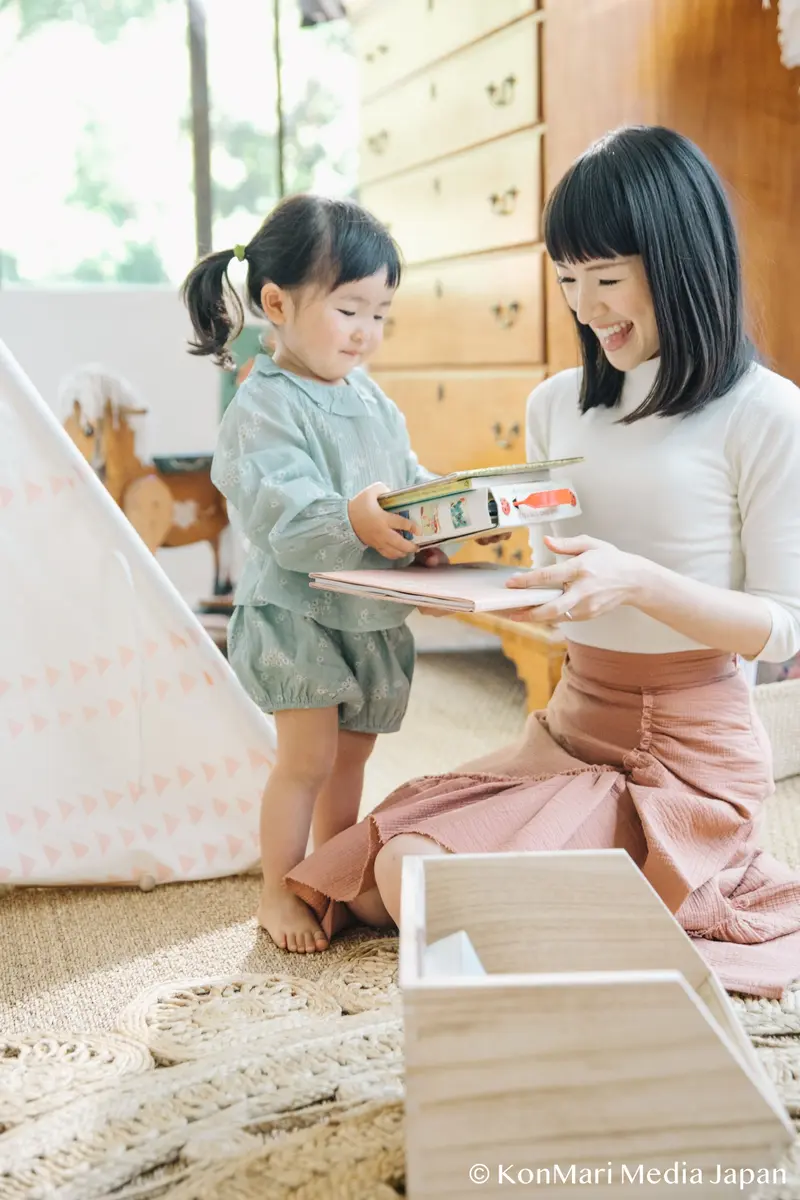 子どもと一緒に大切にしたいモノを選ぶ近藤麻理恵さん